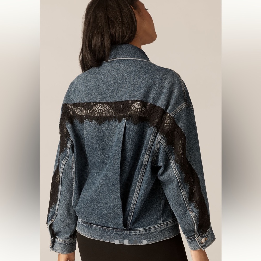 NWT / The Weston Lace Denim Boyfriend
Jacket by Pilcro ~ Xl